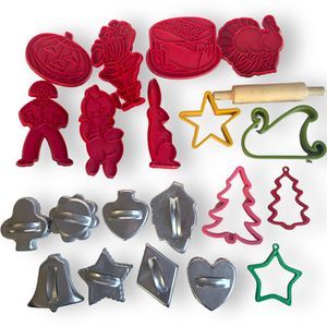 Vintage Cookie Cutters Christmas Assorted Holiday Aluminum Plastic 20pc